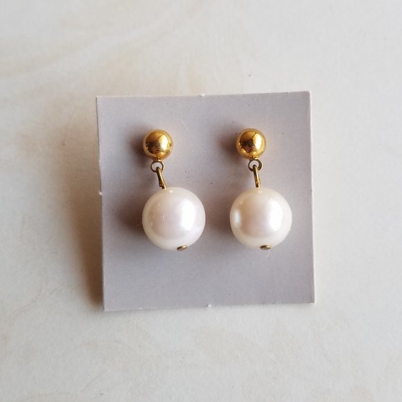 Avon Pearly Drop Pierced Earrings - Picture 2 of 6